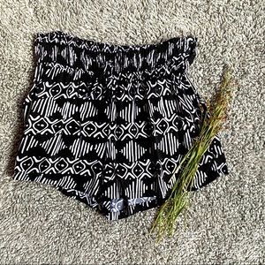 Patterned Shorts with Pockets